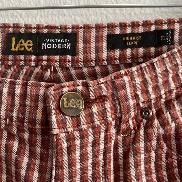 Lee Vintage Modern Women’s High Rise Flare Jean Size 27 - Picture 8 of 9